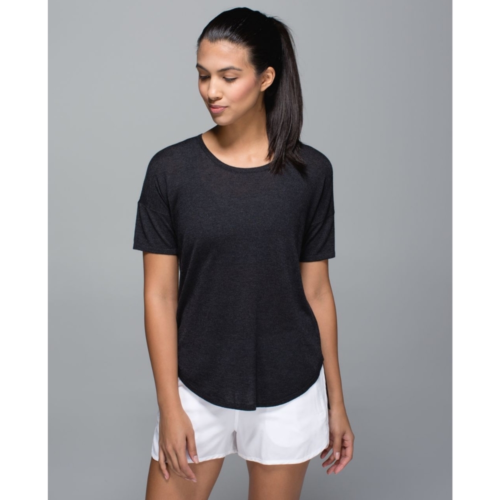 Lululemon Daya Knit Tee in Heathered Black